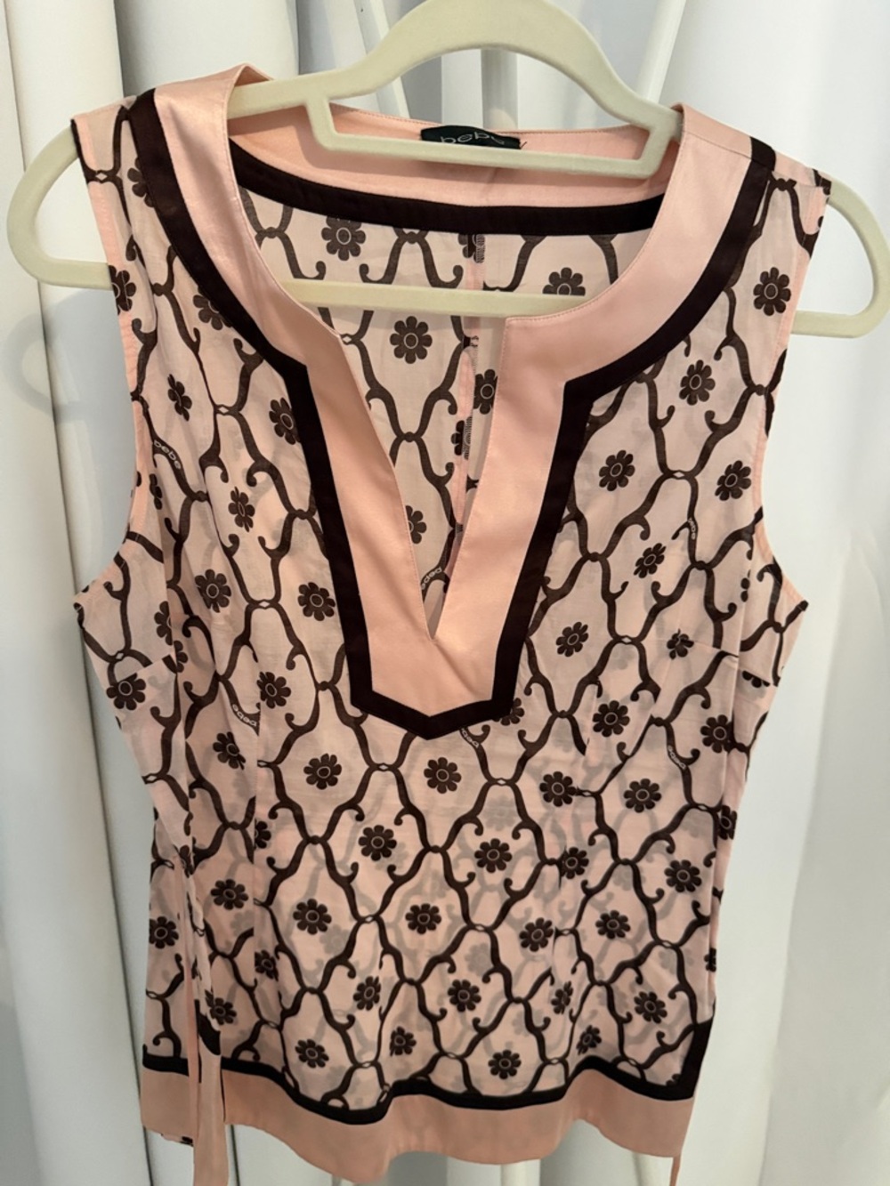 bebe White and Brown Floral-Print Sleeveless Tunic